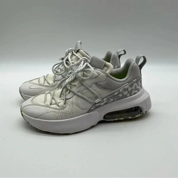 Nike Air Max Viva Womens Size 7 White Athletic Running Shoe Sneakers DB5269-100 - Picture 2 of 11